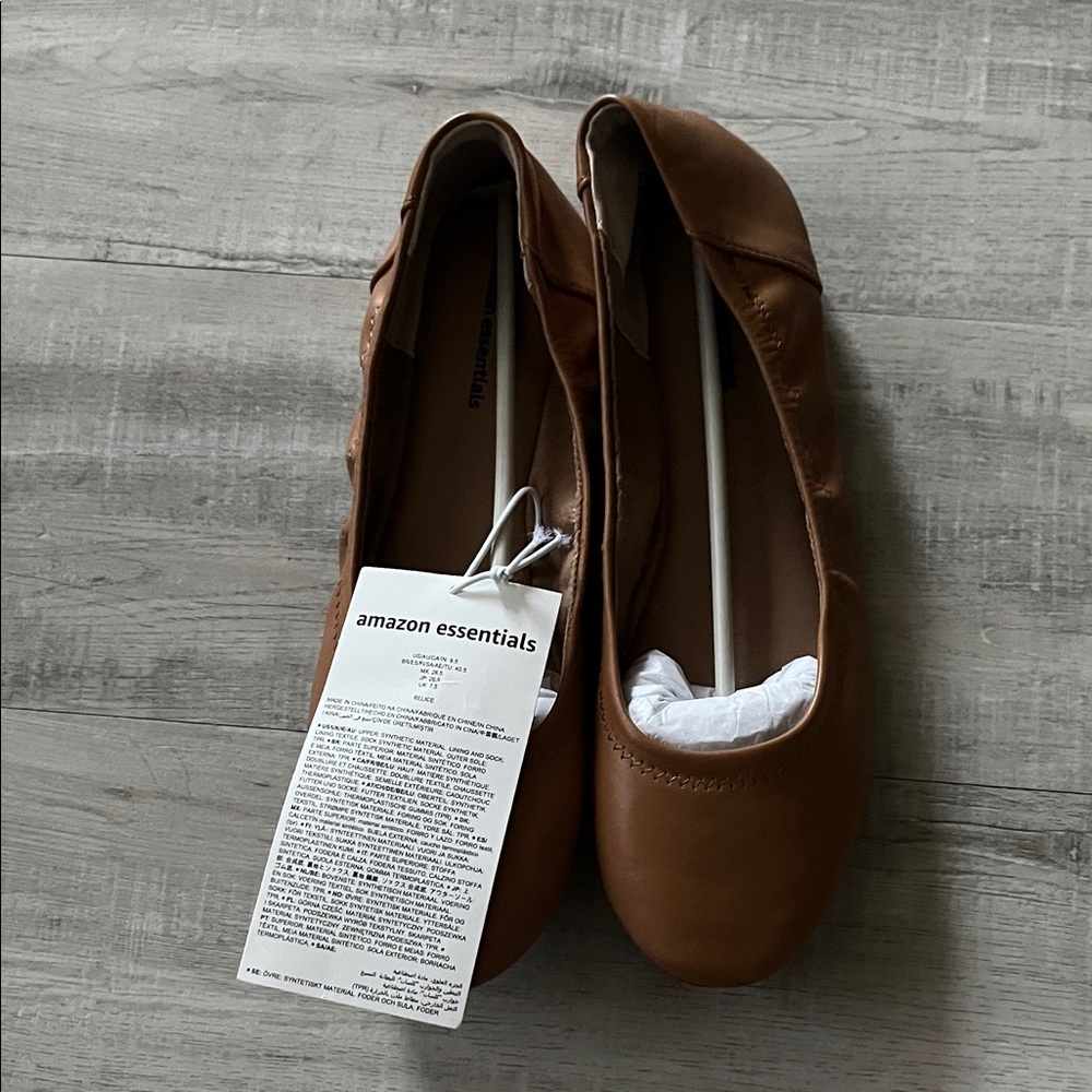 Amazon Essentials Women's Belice Slip On Ballet Flat